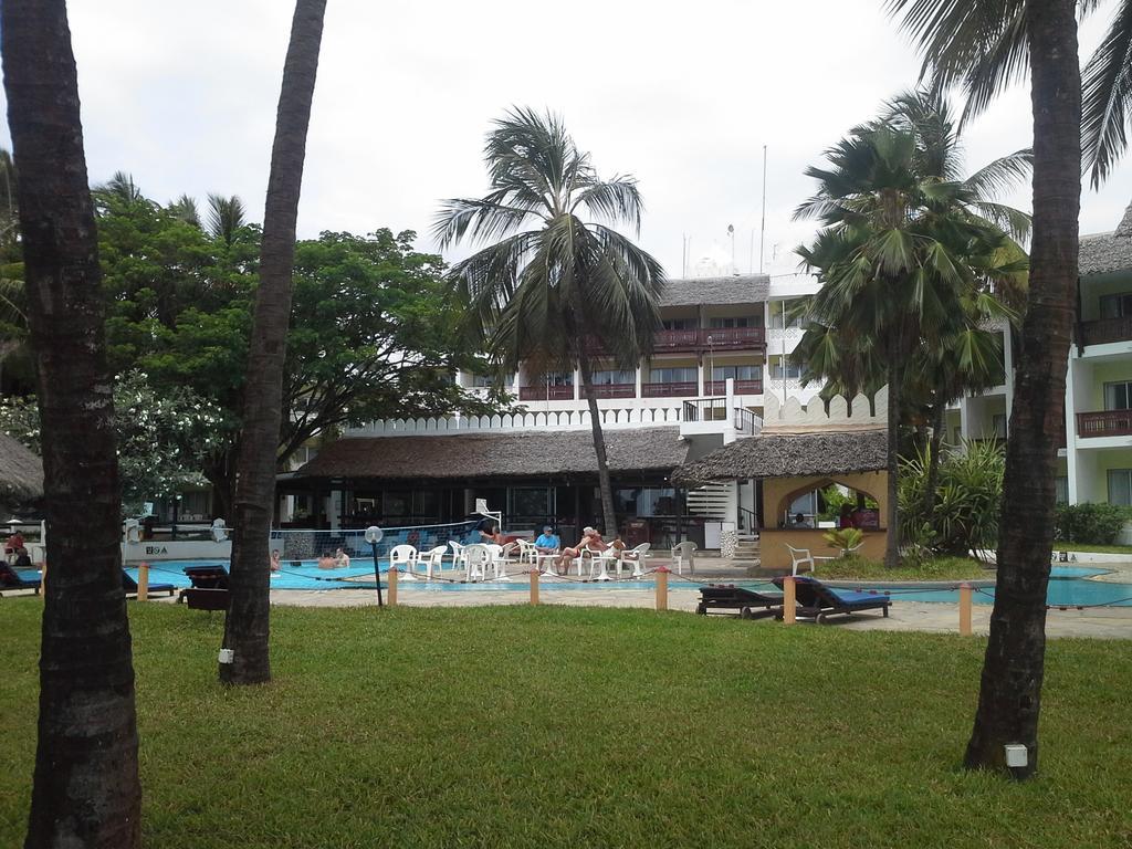 Bamburi Beach Hotel Exterior photo
